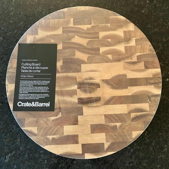 New Crate & Barrel Round Acacia End-Grain Cutting Board, Cheese Board, Serveware - Picture 4 of 9